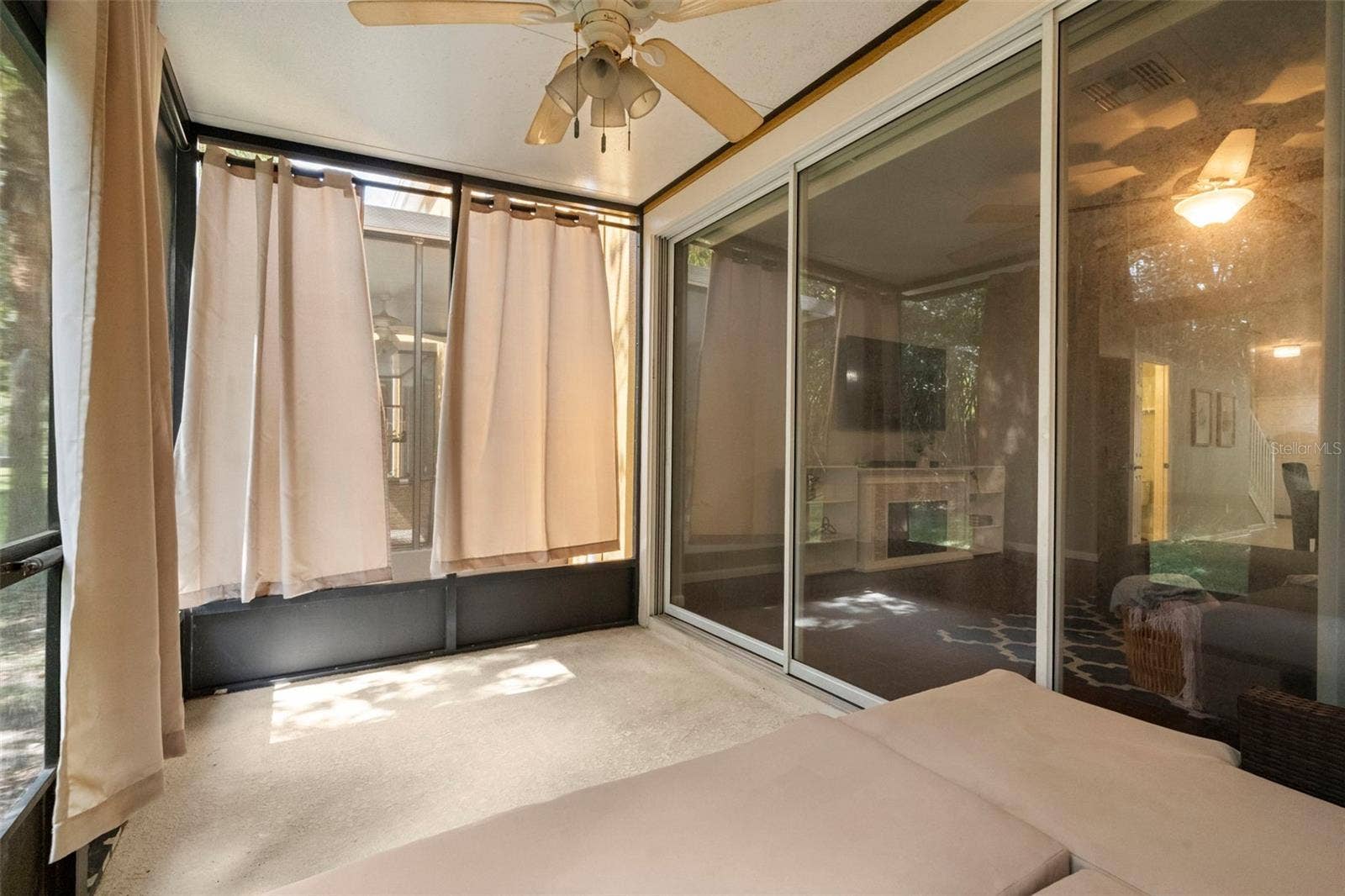 1119 LEVENSOR COURT, Sanford, FL 32771 Private screened in patio