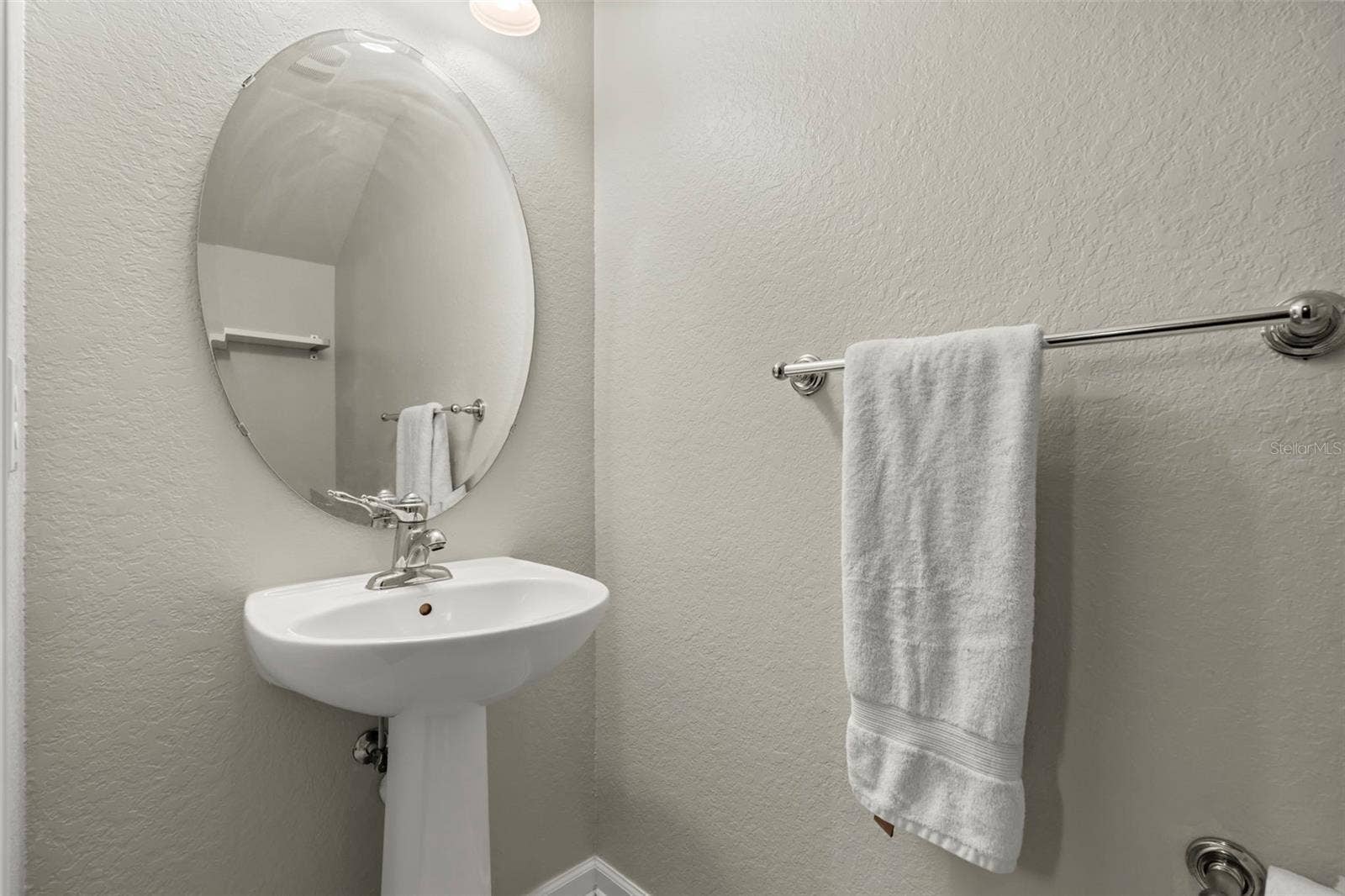 1119 LEVENSOR COURT, Sanford, FL 32771 Downstairs Half Bathroom