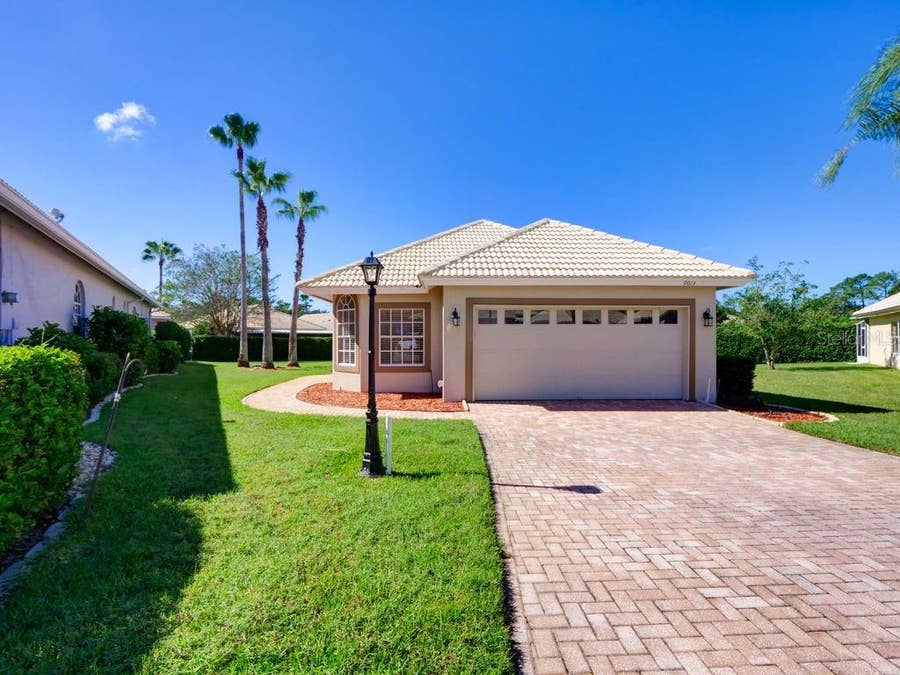 Property photo for 9013 HEATHLAND COURT, Mount Dora, FL