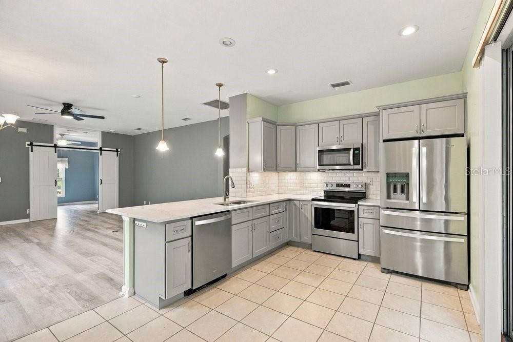 109 WETHERSFIELD CT, Deland, FL 32724 109 WETHERSFIELD CT, Deland, FL 32724