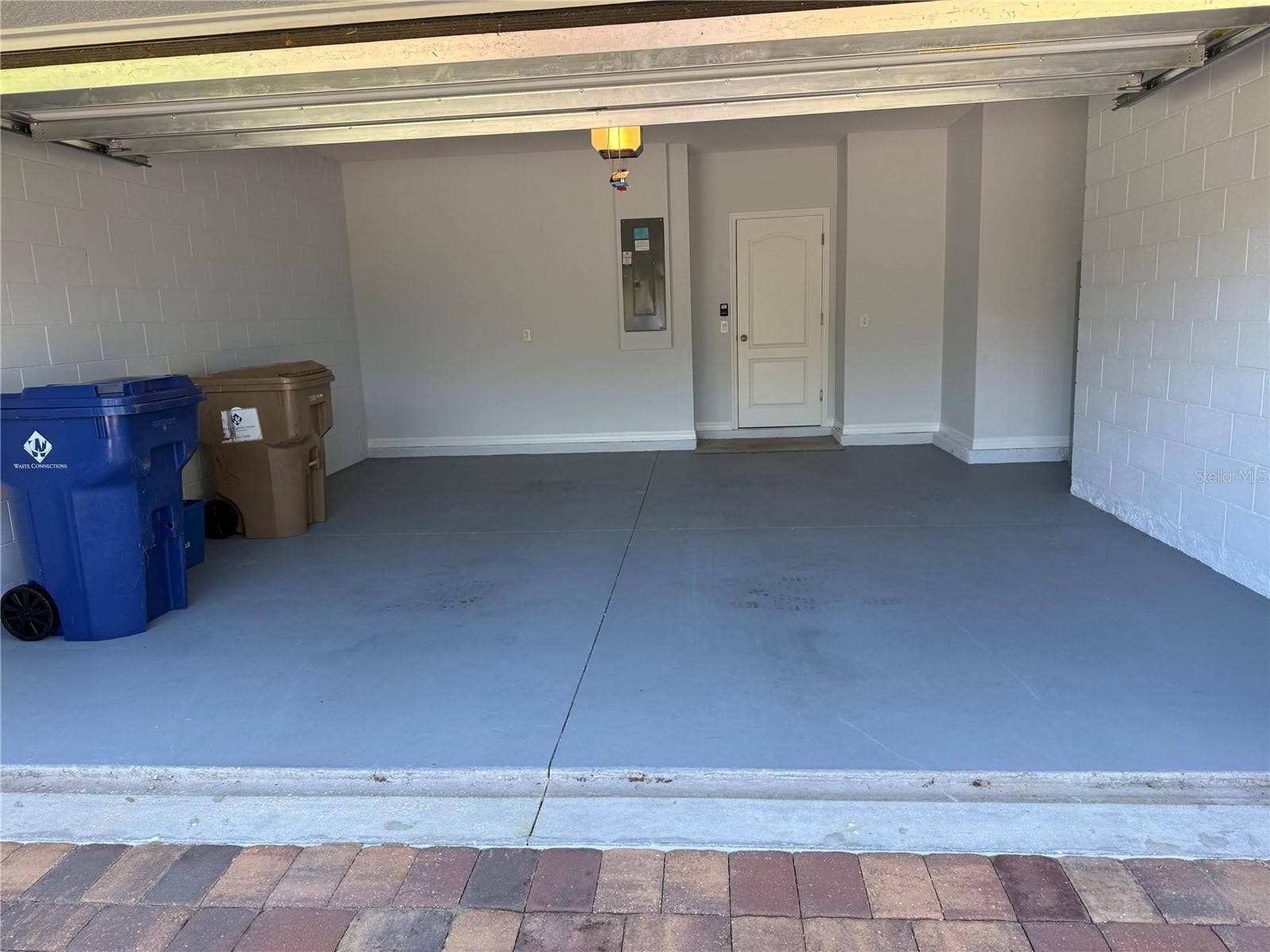 9511 OGLETHORPE DRIVE, Groveland, FL 34736 9511 OGLETHORPE DRIVE, Groveland, FL 34736