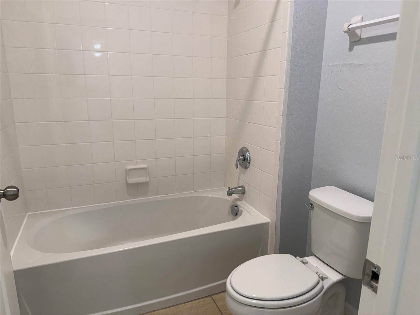 9511 OGLETHORPE DRIVE, Groveland, FL 34736 9511 OGLETHORPE DRIVE, Groveland, FL 34736
