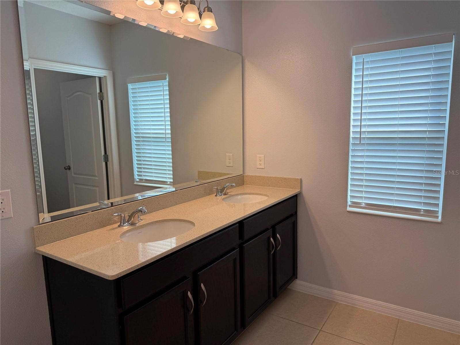 9511 OGLETHORPE DRIVE, Groveland, FL 34736 9511 OGLETHORPE DRIVE, Groveland, FL 34736