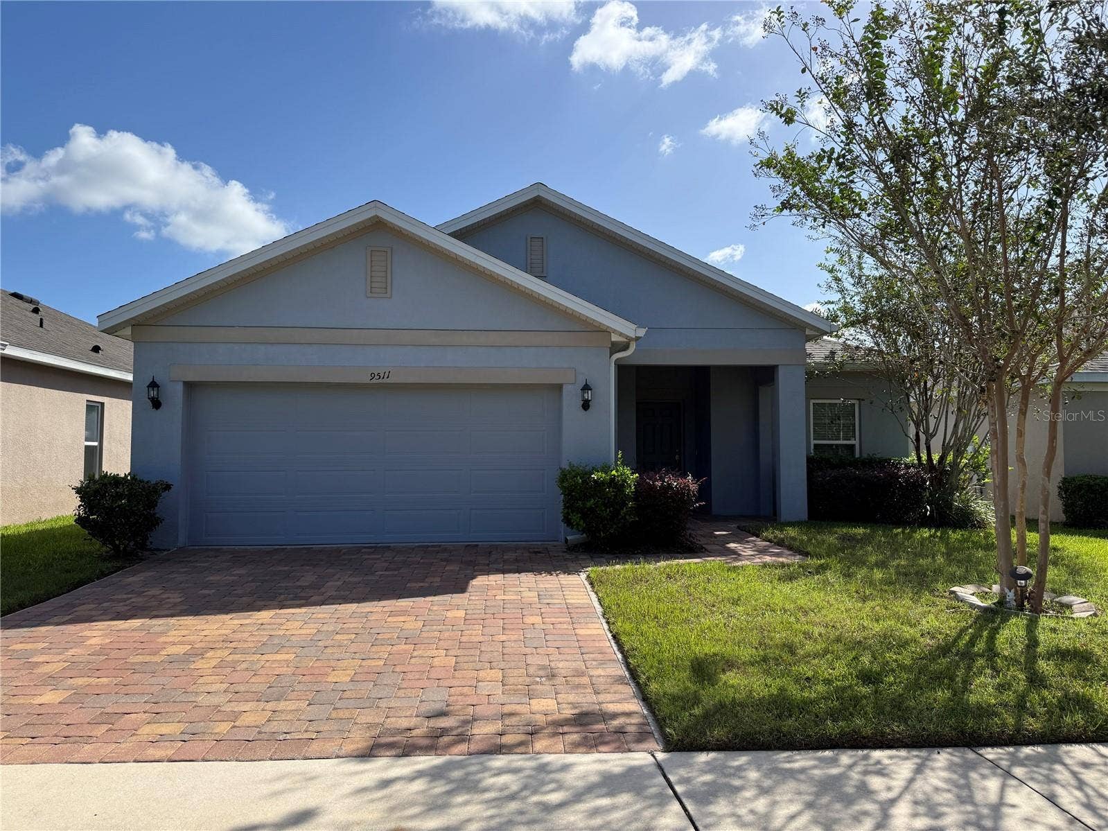 9511 OGLETHORPE DRIVE, Groveland, FL 34736 Front of Home.