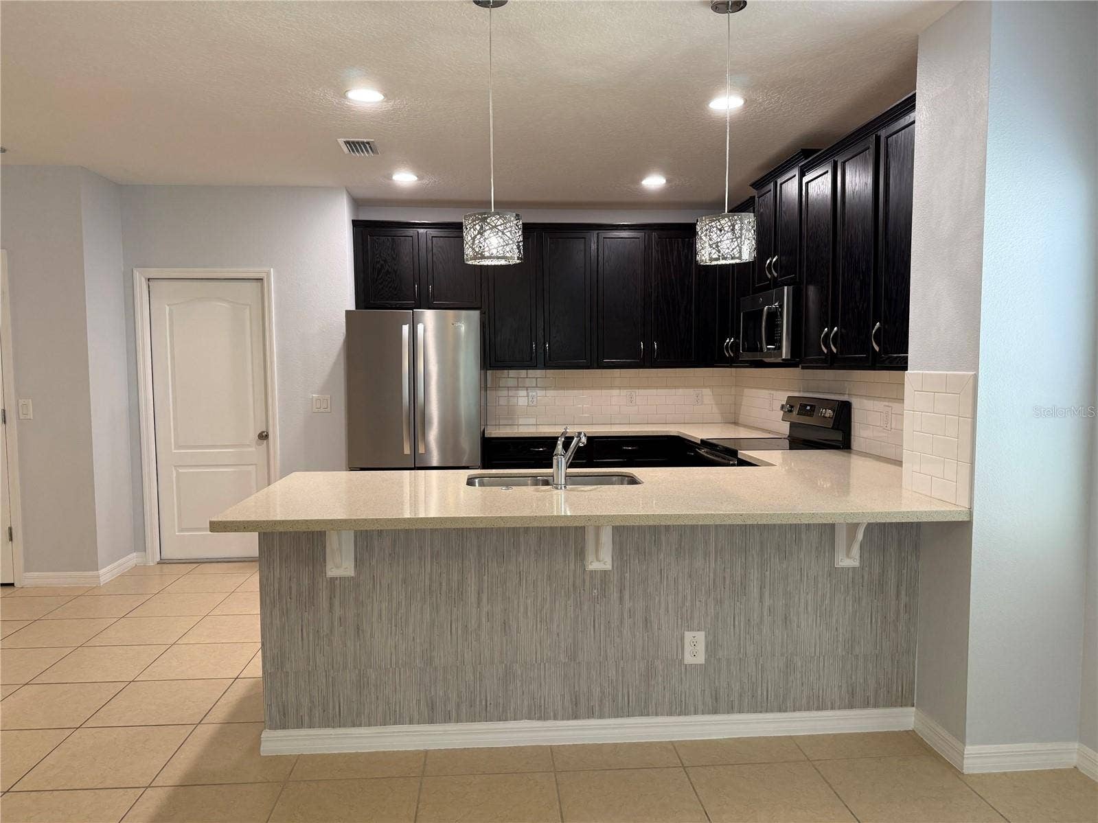 9511 OGLETHORPE DRIVE, Groveland, FL 34736 9511 OGLETHORPE DRIVE, Groveland, FL 34736