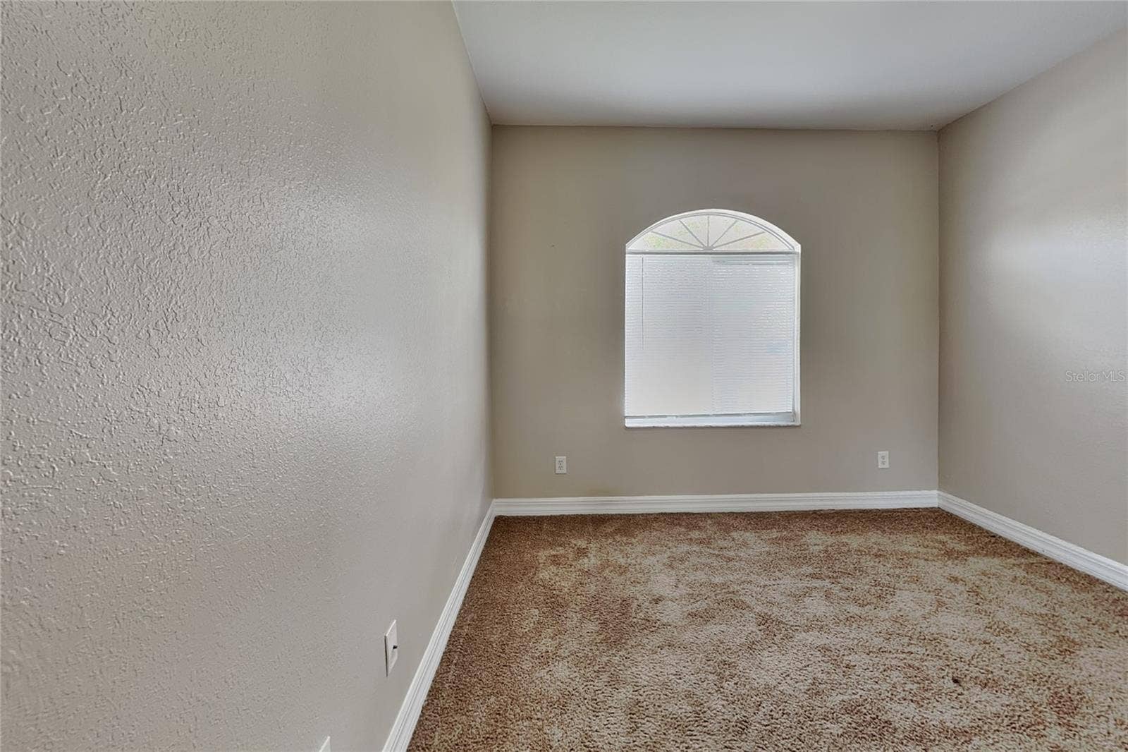 176 OCEAN BLUFF DRIVE, Poinciana, FL 34759 176 OCEAN BLUFF DRIVE, Poinciana, FL 34759
