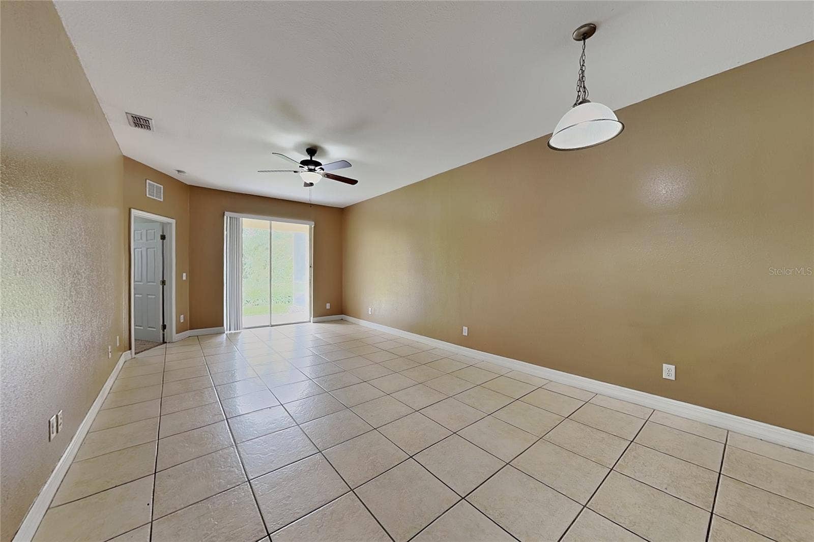 176 OCEAN BLUFF DRIVE, Poinciana, FL 34759 176 OCEAN BLUFF DRIVE, Poinciana, FL 34759