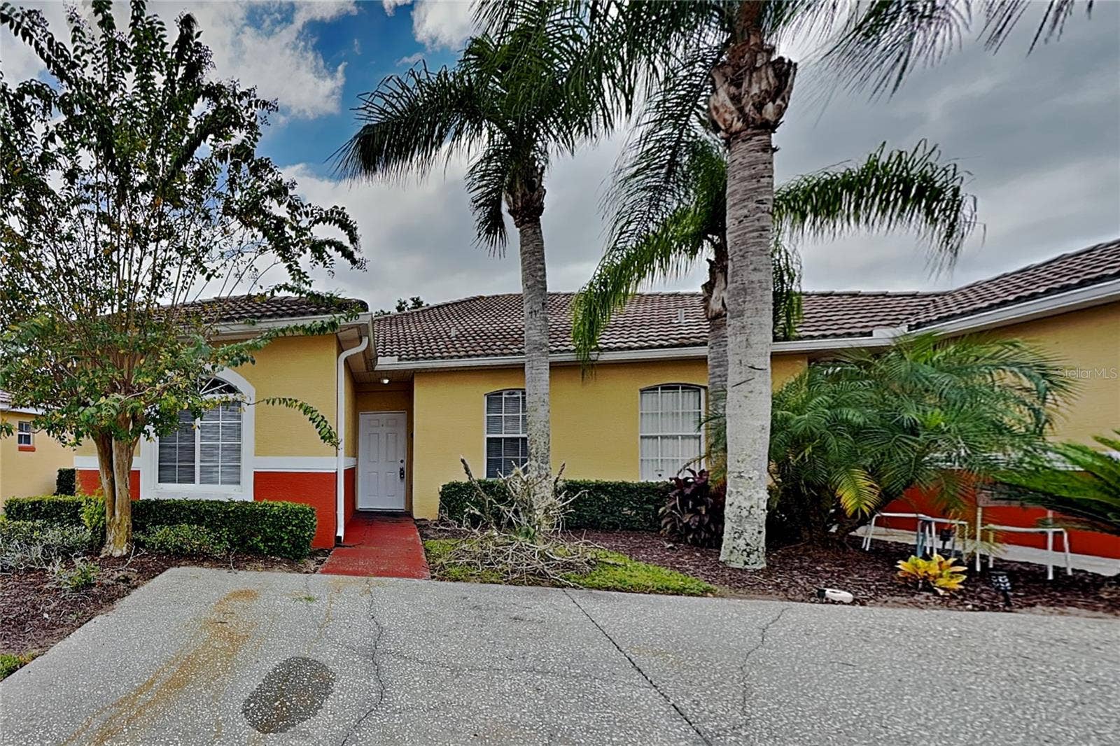 176 OCEAN BLUFF DRIVE, Poinciana, FL 34759 176 OCEAN BLUFF DRIVE, Poinciana, FL 34759