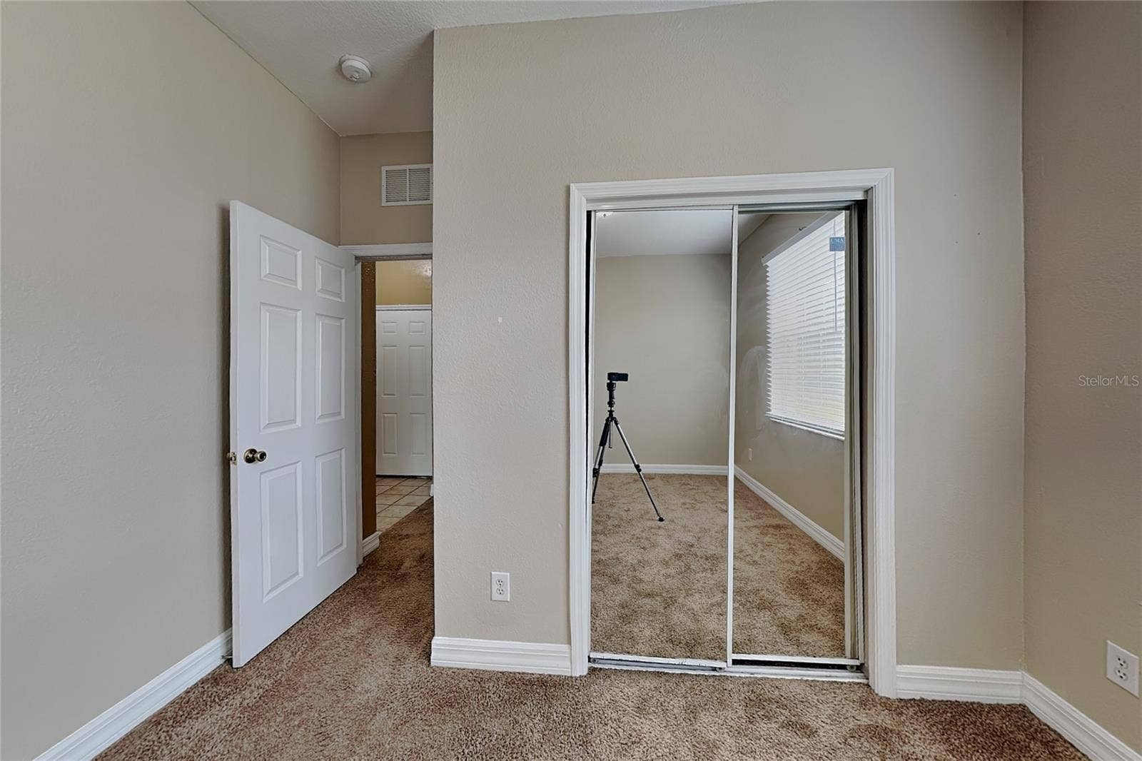 176 OCEAN BLUFF DRIVE, Poinciana, FL 34759 176 OCEAN BLUFF DRIVE, Poinciana, FL 34759