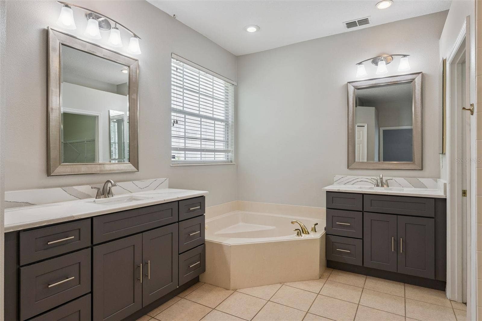 10142 CANOPY TREE COURT, Orlando, FL 32836