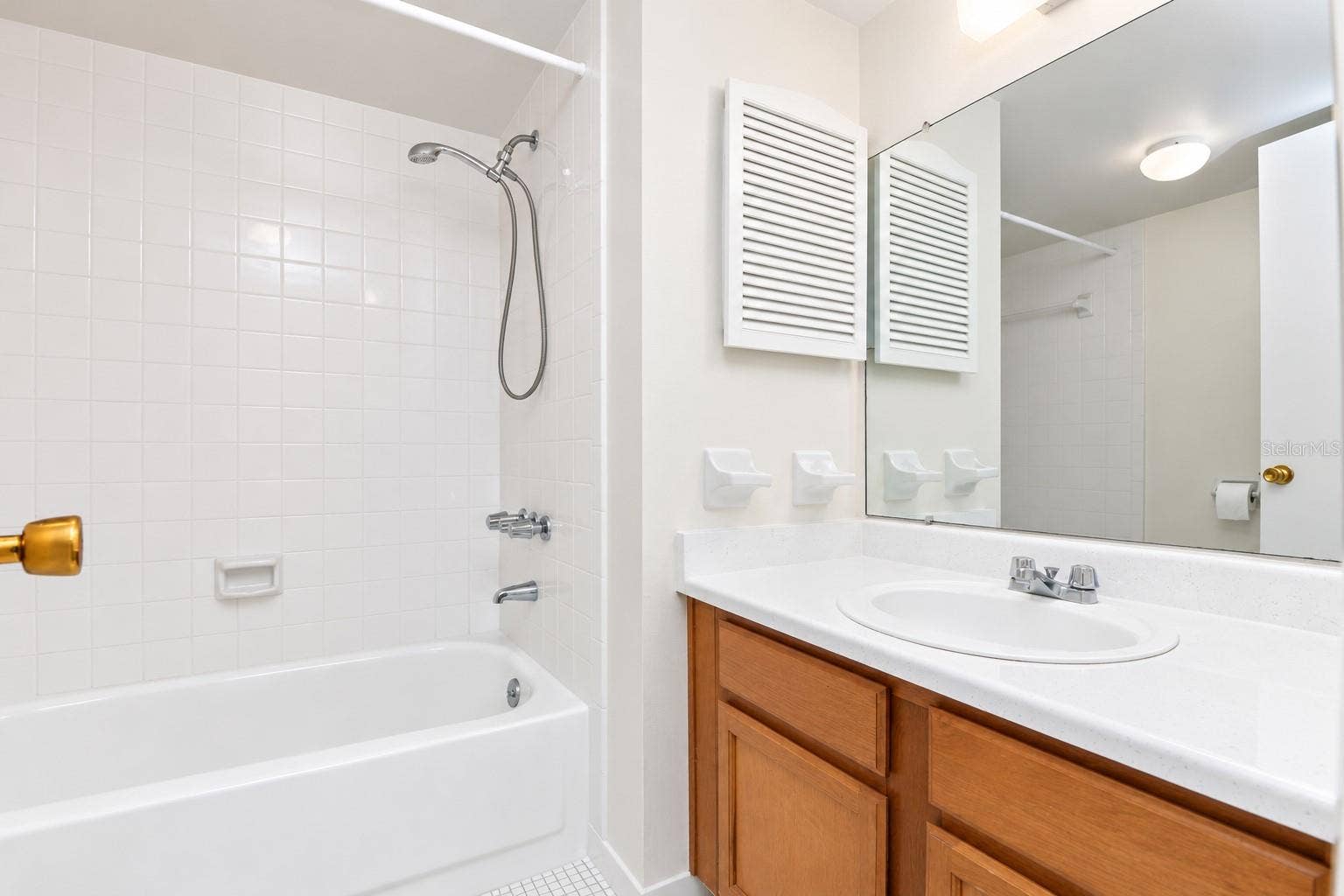 1130 N LAKE PARKER AVENUE, #C322, Lakeland, FL 33805 1130 N LAKE PARKER AVENUE, #C322, Lakeland, FL 33805