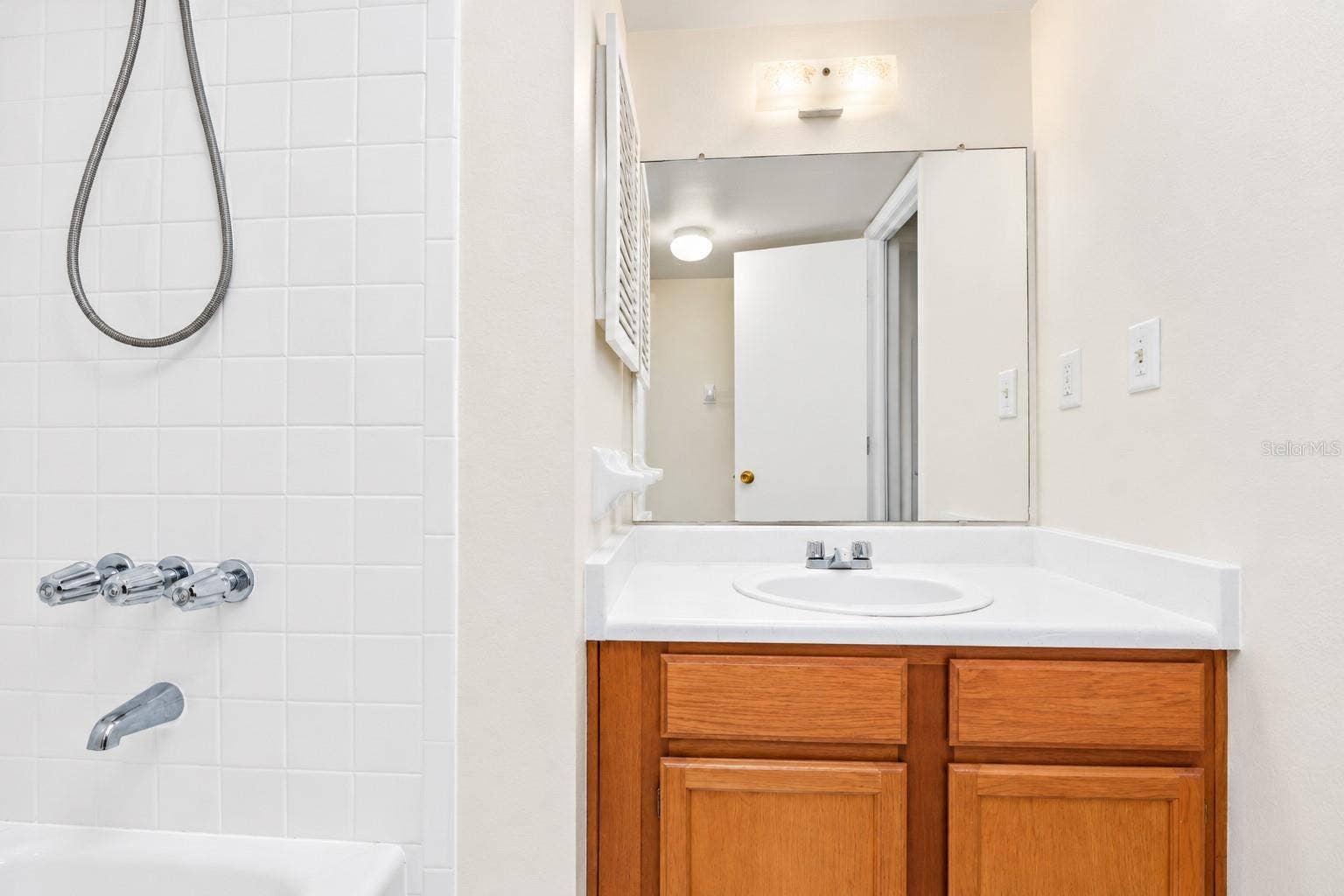 1130 N LAKE PARKER AVENUE, #C322, Lakeland, FL 33805 1130 N LAKE PARKER AVENUE, #C322, Lakeland, FL 33805