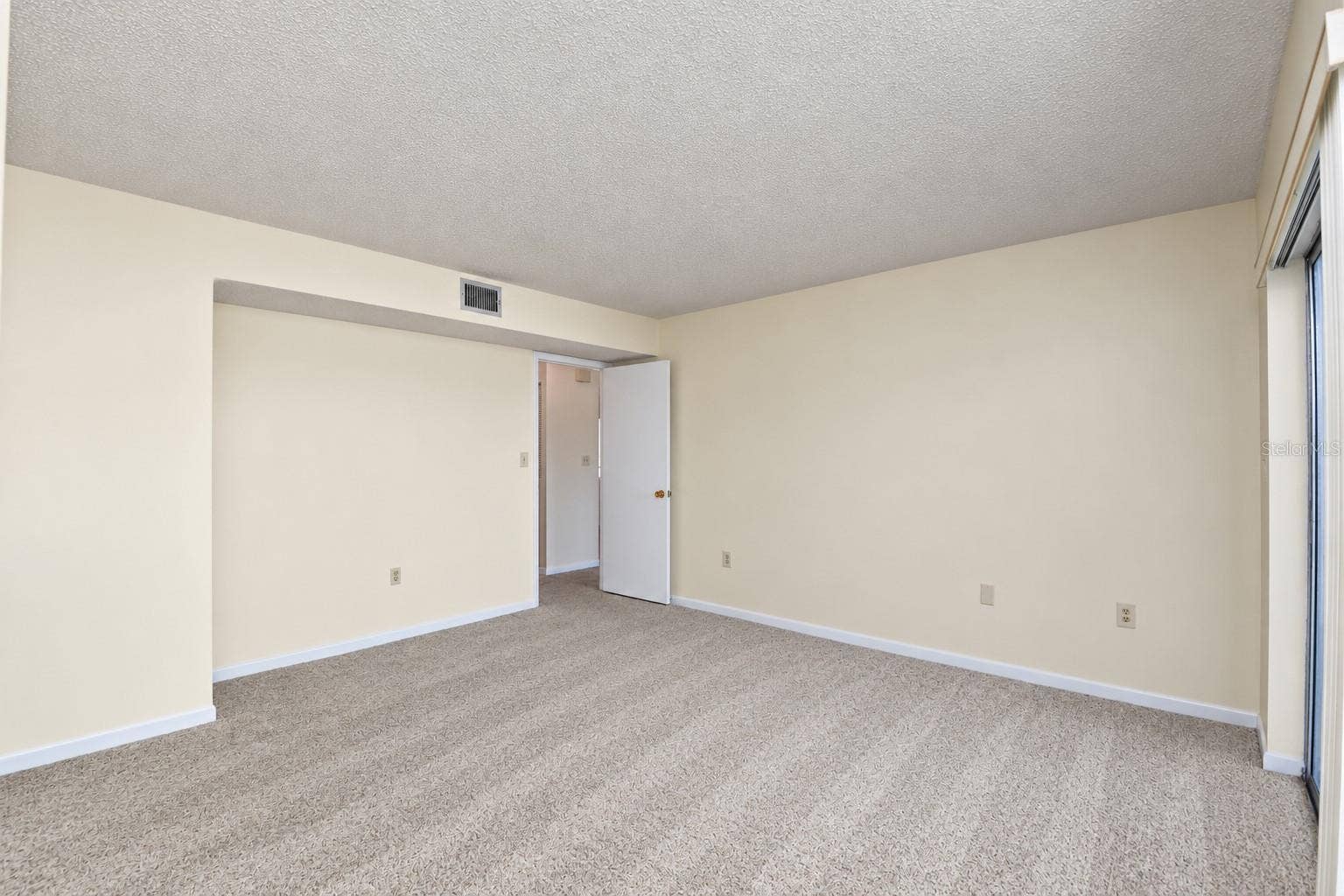 1130 N LAKE PARKER AVENUE, #C322, Lakeland, FL 33805 1130 N LAKE PARKER AVENUE, #C322, Lakeland, FL 33805