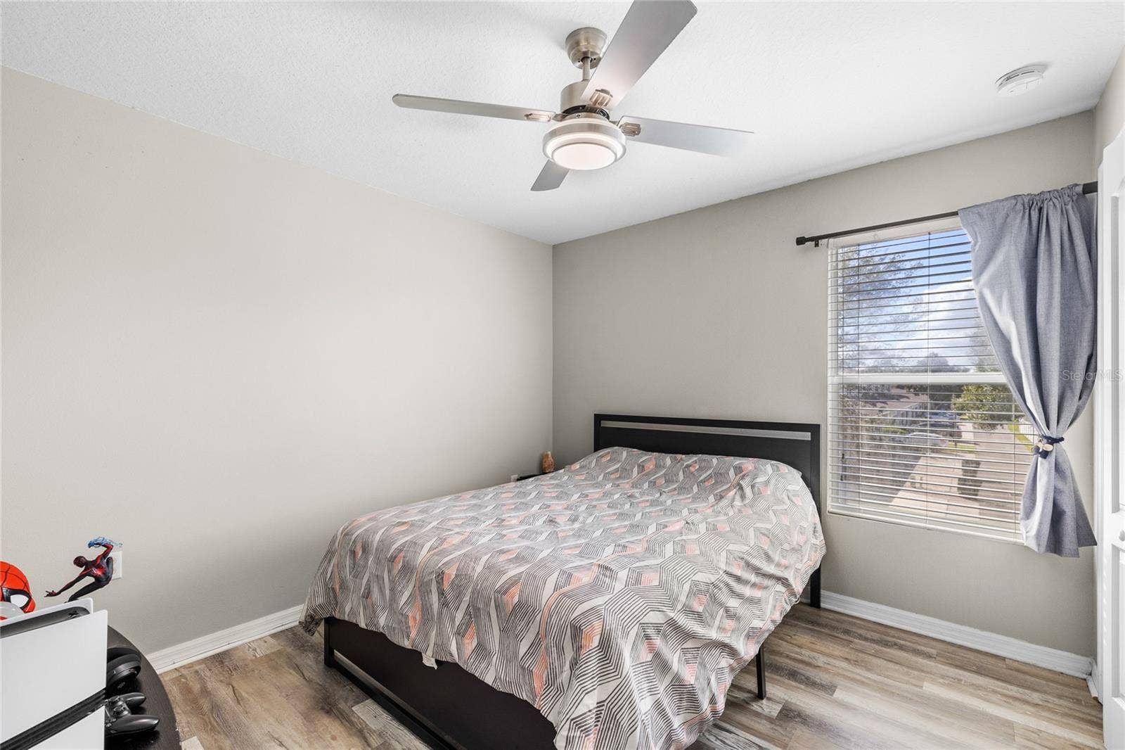 2424 VICTORIA FALLS DRIVE, Orlando, FL 32824 2424 VICTORIA FALLS DRIVE, Orlando, FL 32824