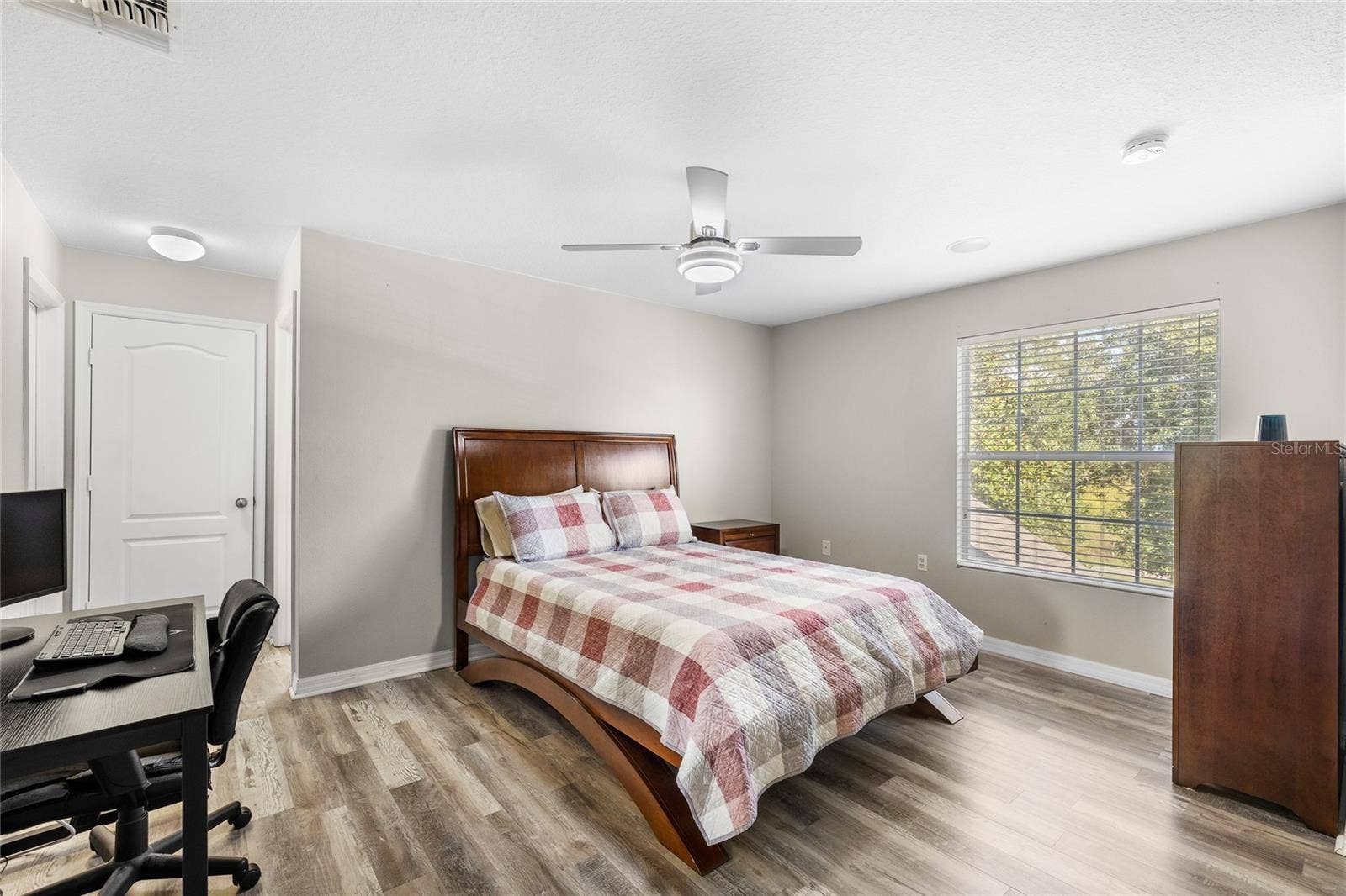 2424 VICTORIA FALLS DRIVE, Orlando, FL 32824 2424 VICTORIA FALLS DRIVE, Orlando, FL 32824