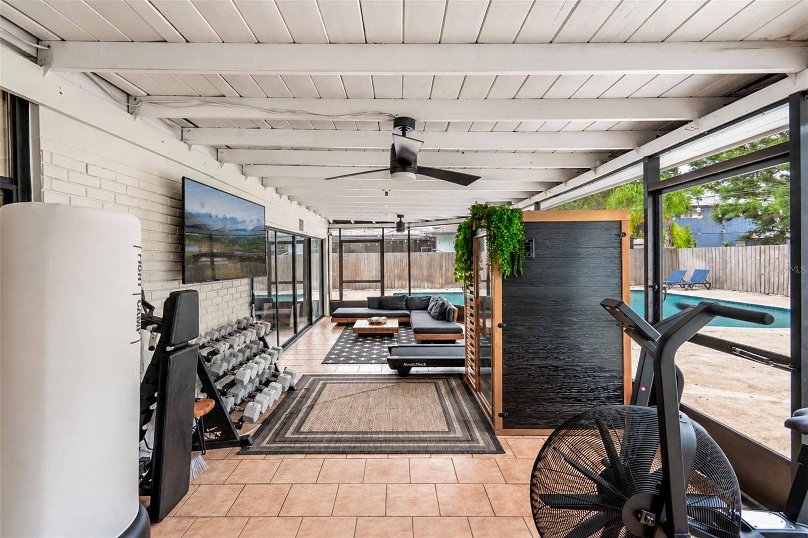 Screened-in Lanai