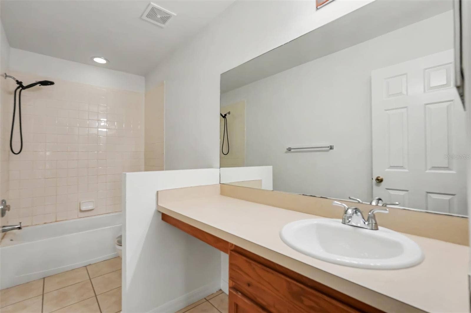 8419 EDGEWATER PLACE BOULEVARD, Tampa, FL 33615