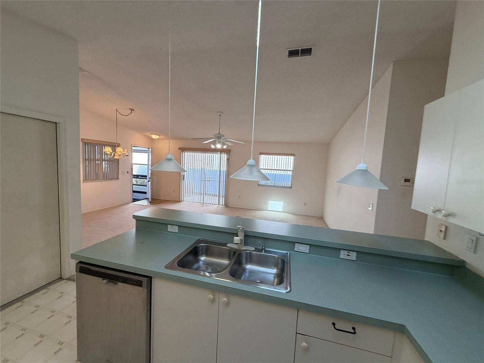 468 HILDALGO DRIVE, The Villages, FL 32159 468 HILDALGO DRIVE, The Villages, FL 32159