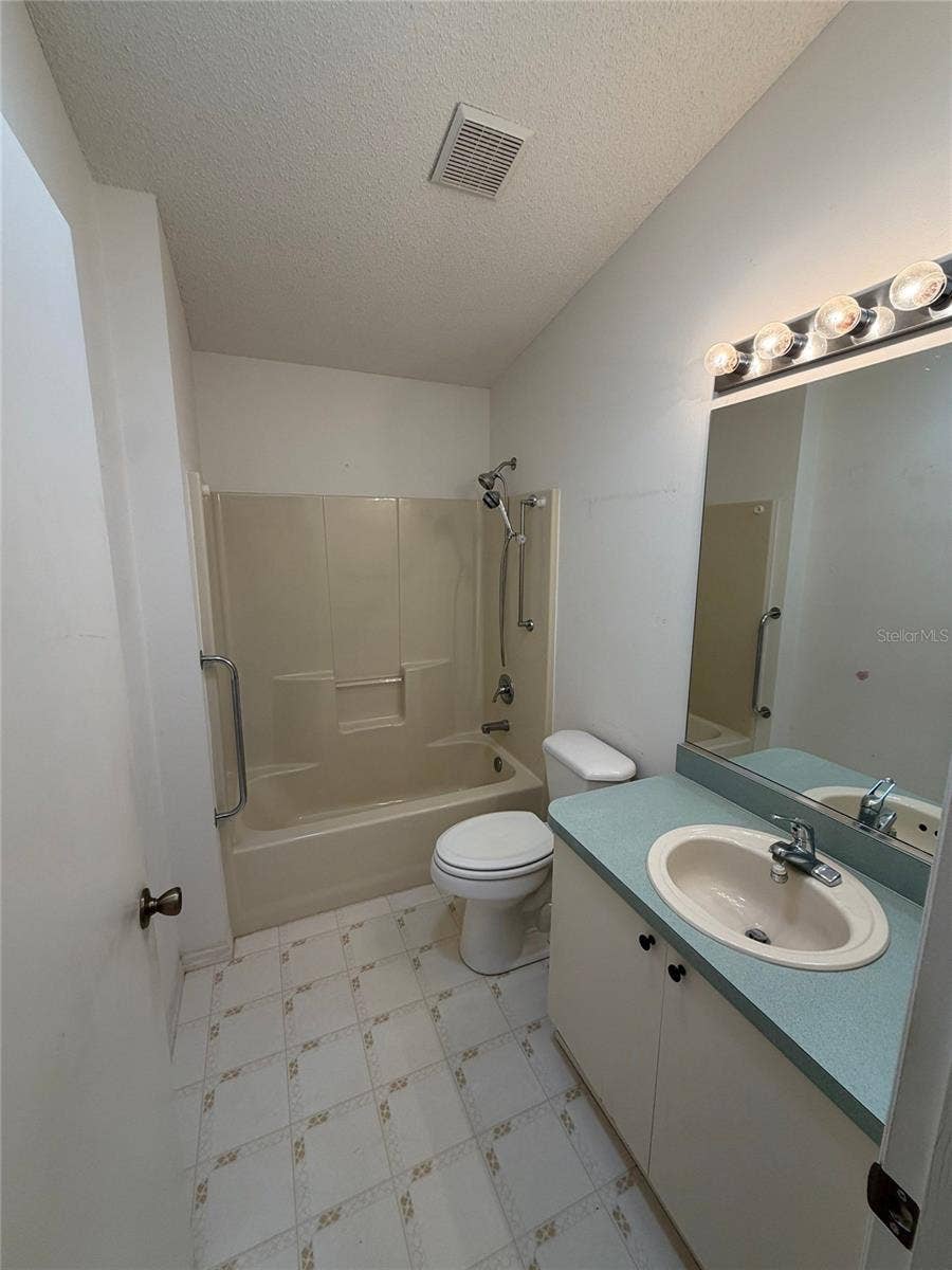 468 HILDALGO DRIVE, The Villages, FL 32159 468 HILDALGO DRIVE, The Villages, FL 32159