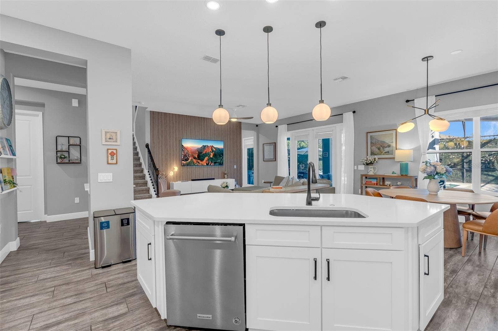 15023 GUAVA BAY DRIVE, Winter Garden, FL 34787 15023 GUAVA BAY DRIVE, Winter Garden, FL 34787