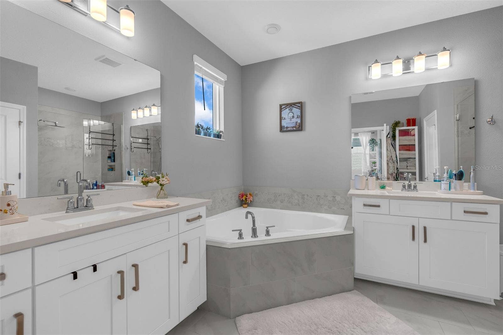 15023 GUAVA BAY DRIVE, Winter Garden, FL 34787 15023 GUAVA BAY DRIVE, Winter Garden, FL 34787