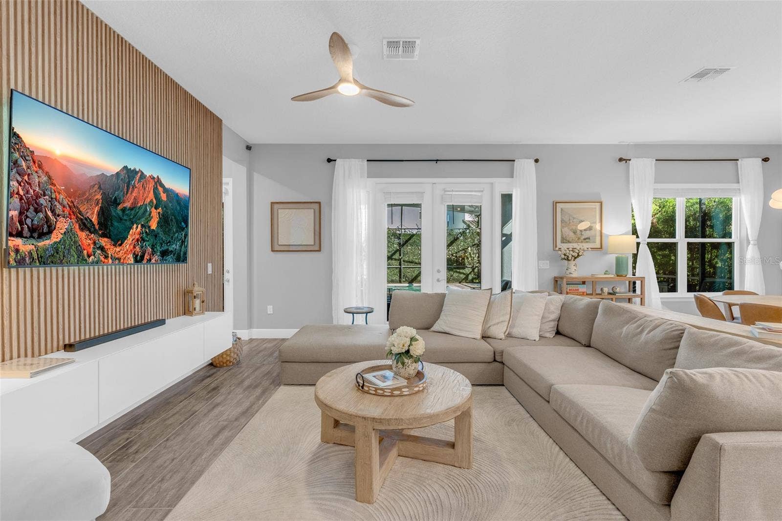 15023 GUAVA BAY DRIVE, Winter Garden, FL 34787 15023 GUAVA BAY DRIVE, Winter Garden, FL 34787