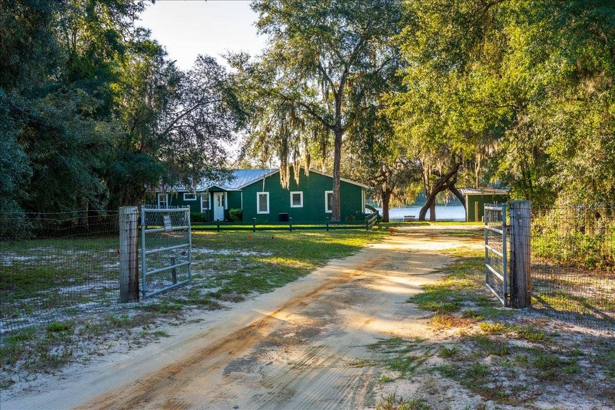 22649 NE 105TH AVENUE ROAD, Fort Mc Coy, FL 32134