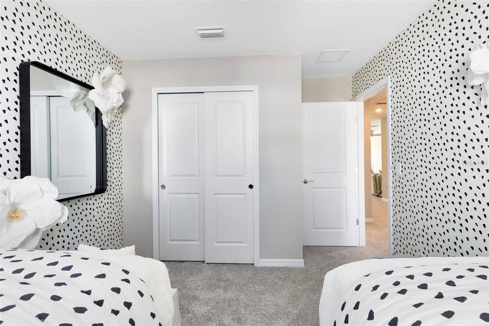 Actual home photo. Colors, finishes, textures and options may appear differently in person due to variations in monitors and viewing devices.