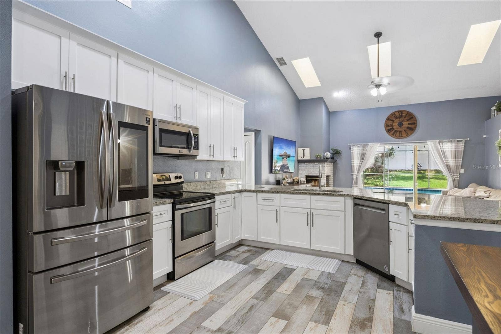 1505 Grassy Ridge Ln - stainless appliances
