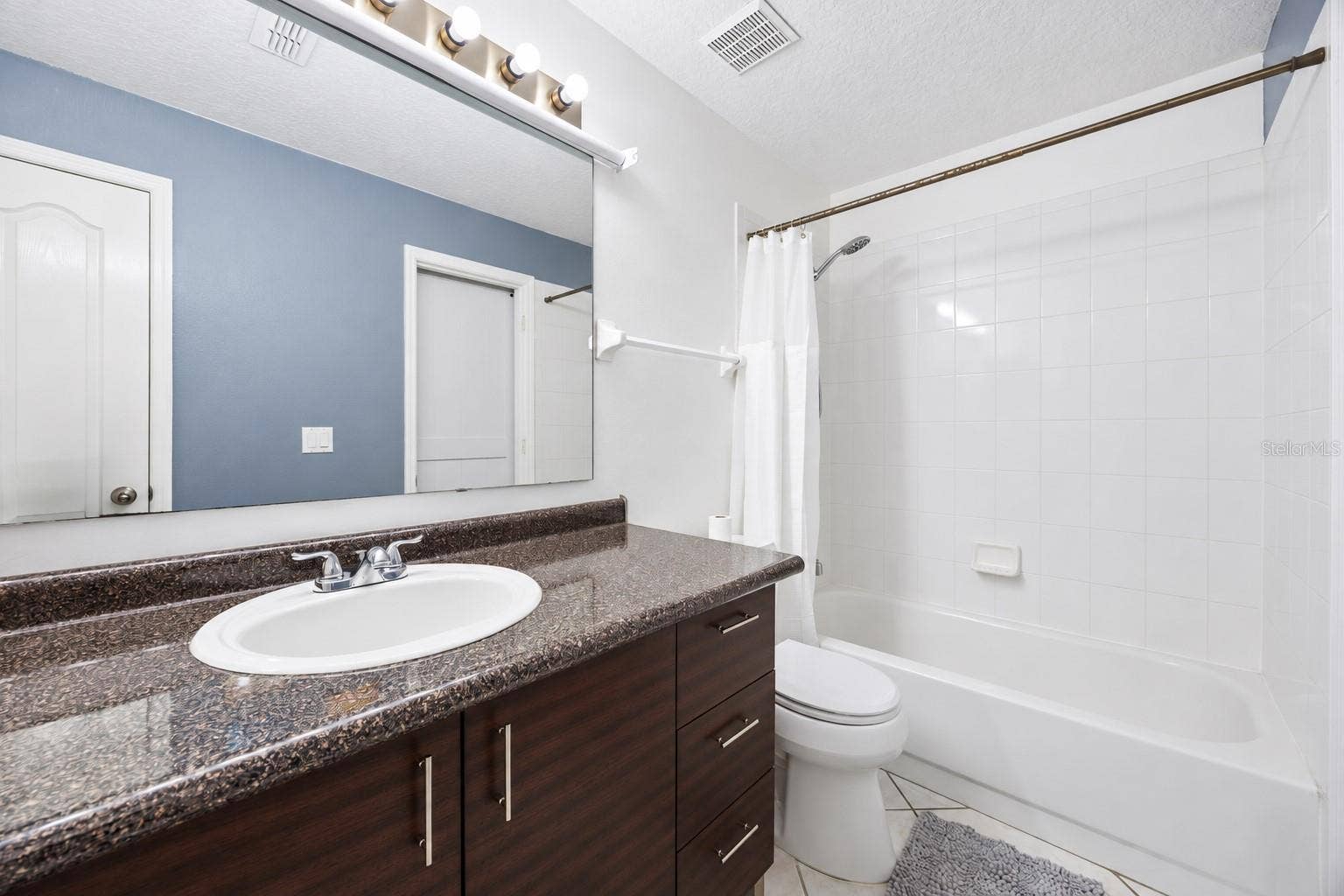 1505 Grassy Ridge Ln - secondary bath