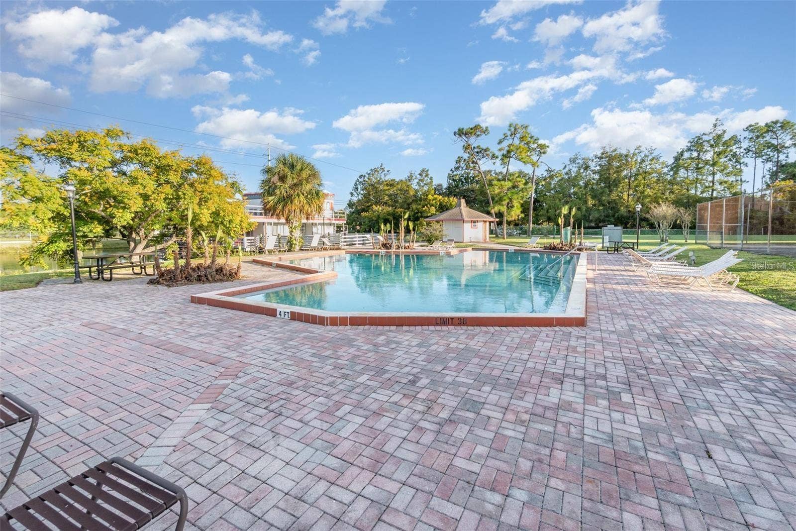 5999 VILLAGE CIRCLE, #990, Orlando, FL 32822 Community pool