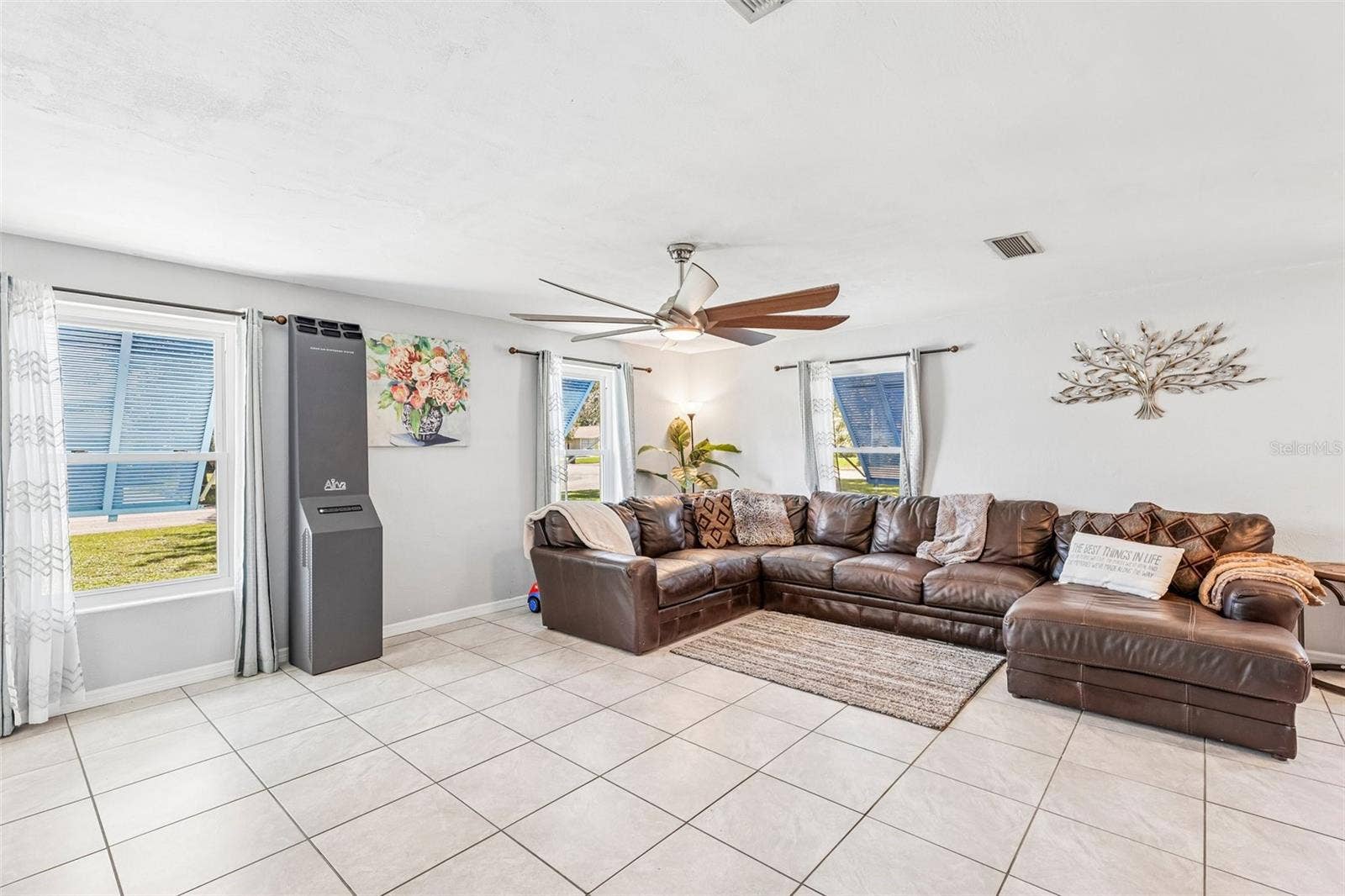 33 DRESDEN CIRCLE, Ormond Beach, FL 32174 33 DRESDEN CIRCLE, Ormond Beach, FL 32174