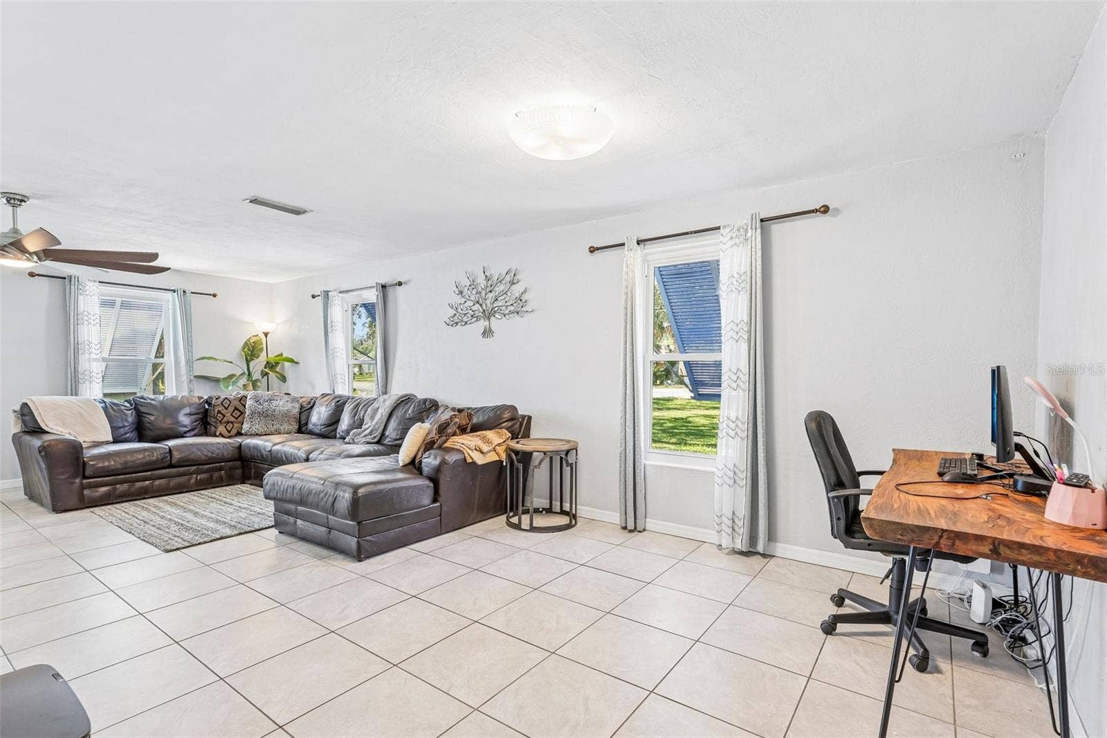 33 DRESDEN CIRCLE, Ormond Beach, FL 32174 33 DRESDEN CIRCLE, Ormond Beach, FL 32174