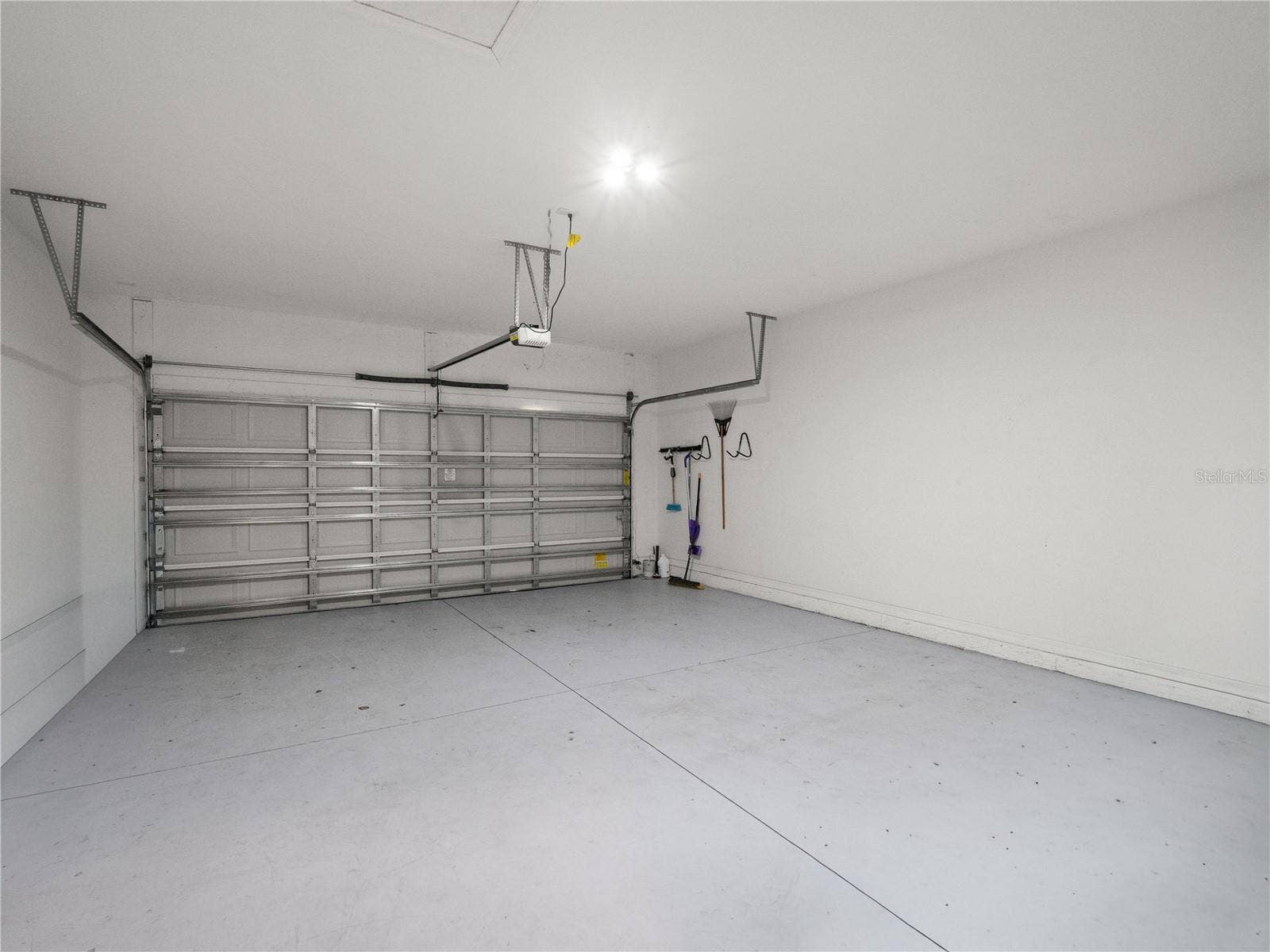 1852 ANCESTRY TRAIL, Kissimmee, FL 34746 2-Car Garage