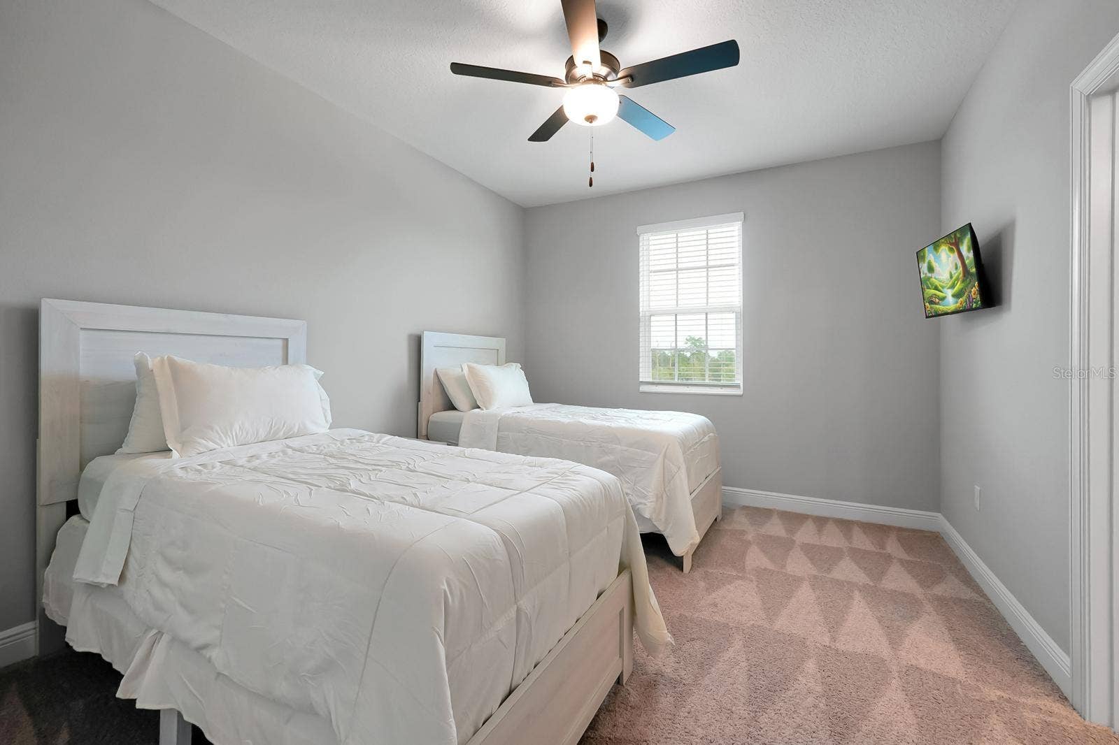 7692 SOMERSWORTH DRIVE, Kissimmee, FL 34747 7692 SOMERSWORTH DRIVE, Kissimmee, FL 34747