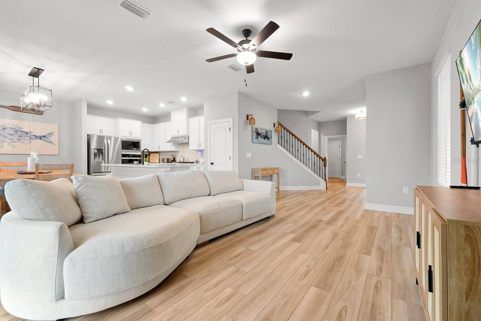7692 SOMERSWORTH DRIVE, Kissimmee, FL 34747 7692 SOMERSWORTH DRIVE, Kissimmee, FL 34747