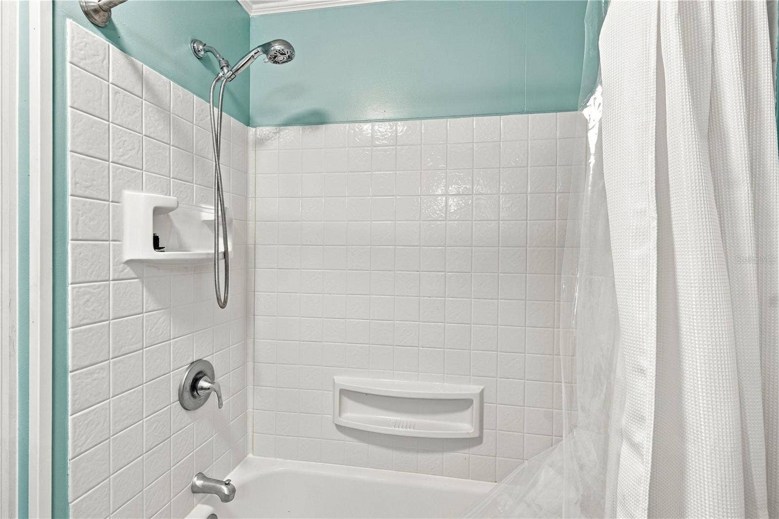 130 PINEY RIDGE, Eustis, FL 32726 Second Bathroom