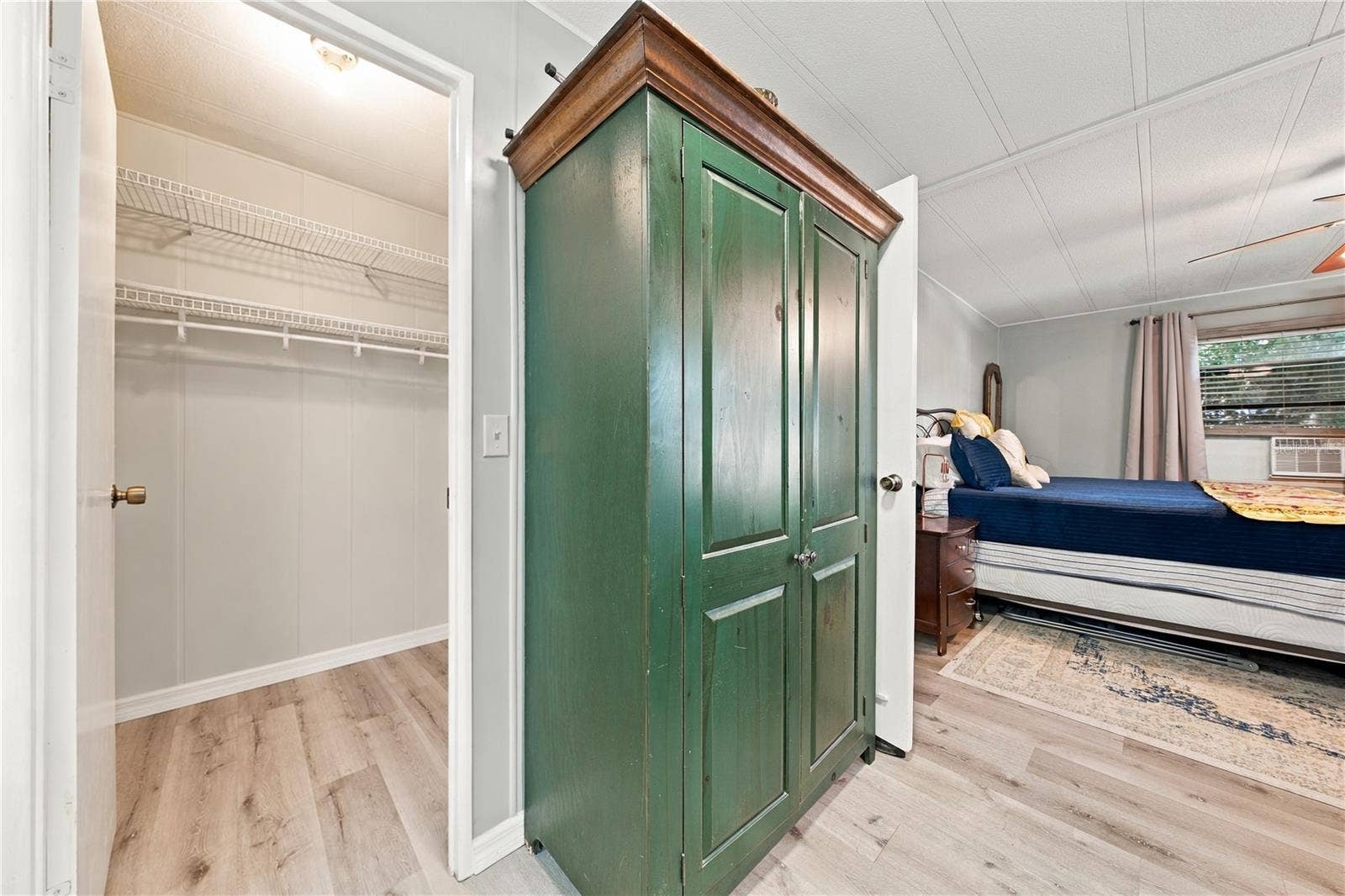 130 PINEY RIDGE, Eustis, FL 32726 Primary Bedroom Closet