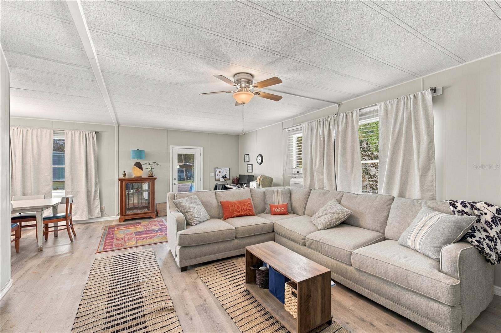 130 PINEY RIDGE, Eustis, FL 32726 Living Room