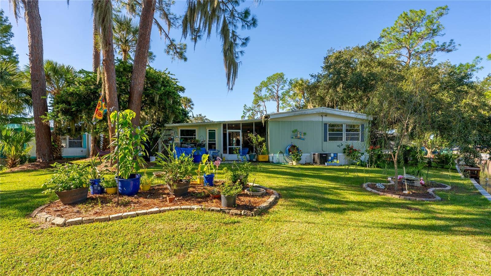 130 PINEY RIDGE, Eustis, FL 32726 Back View