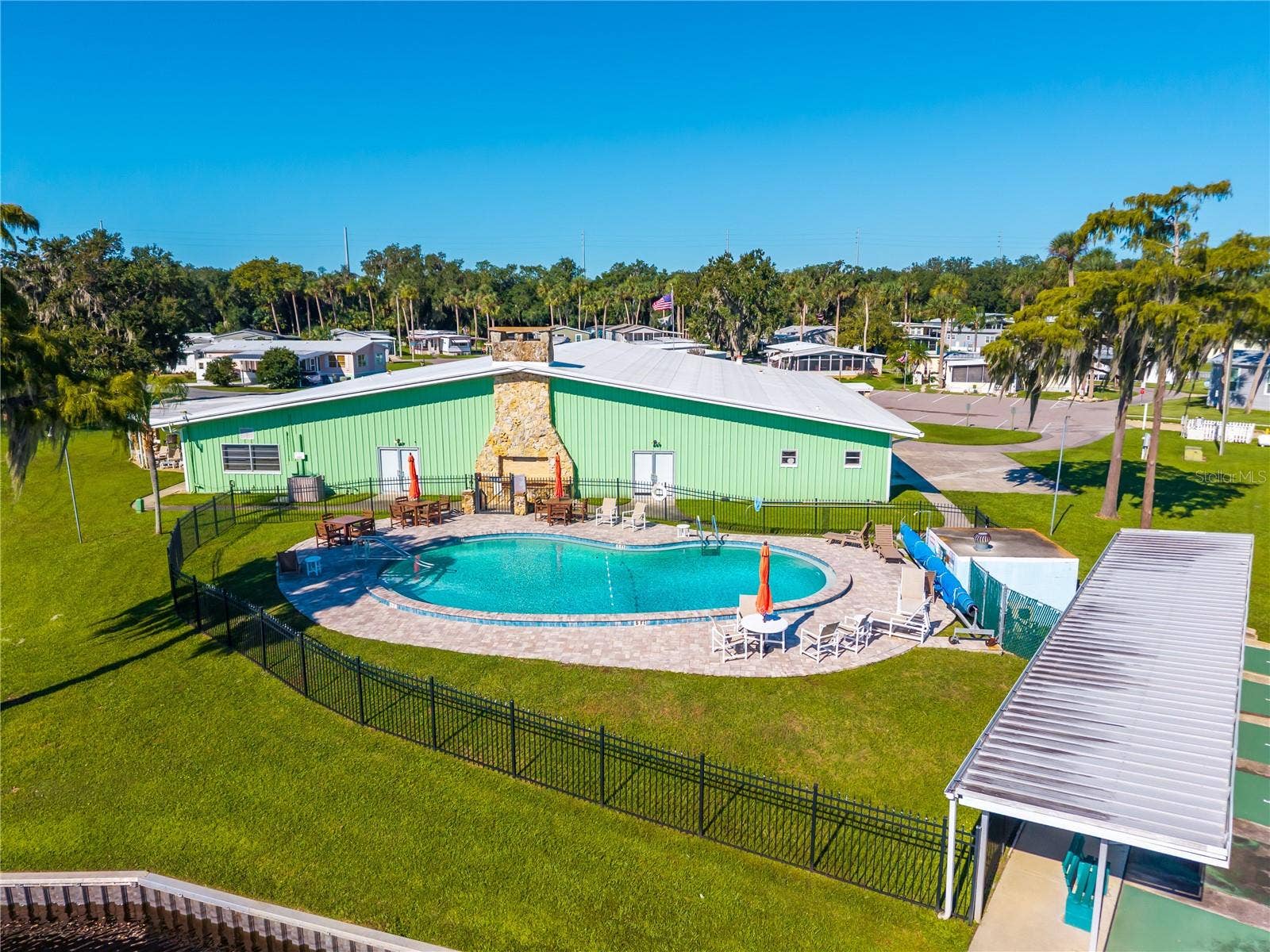 130 PINEY RIDGE, Eustis, FL 32726 Aerial View of Clubhouse and Pool