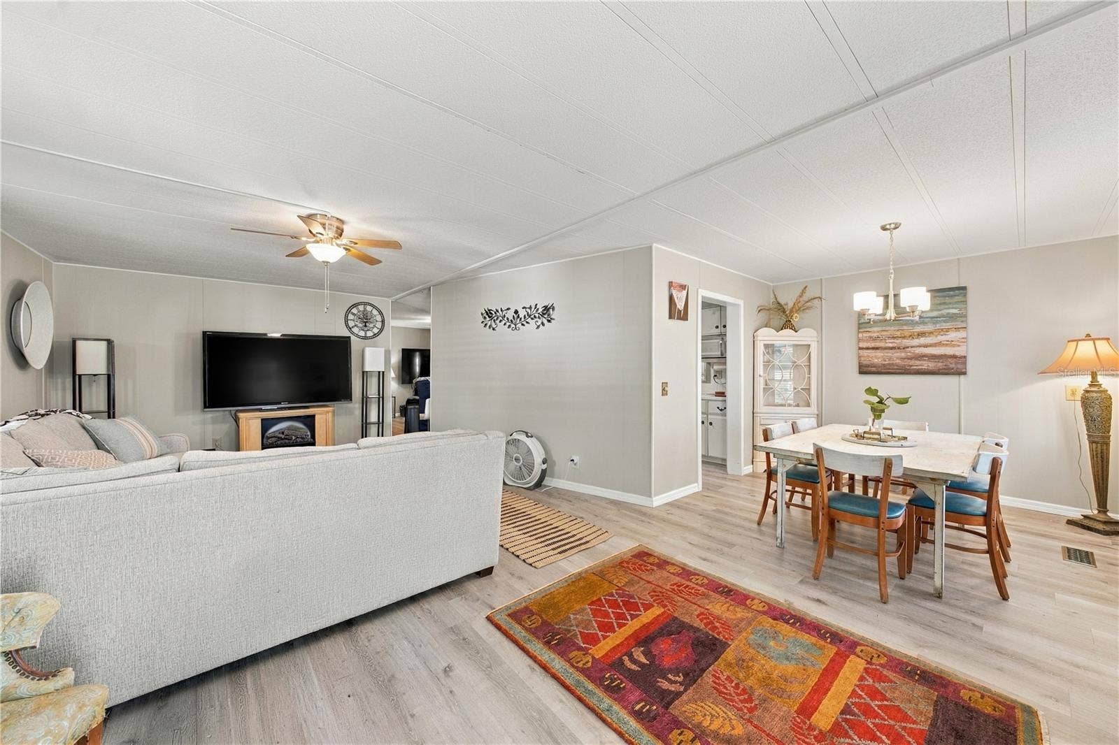 130 PINEY RIDGE, Eustis, FL 32726 Living Room