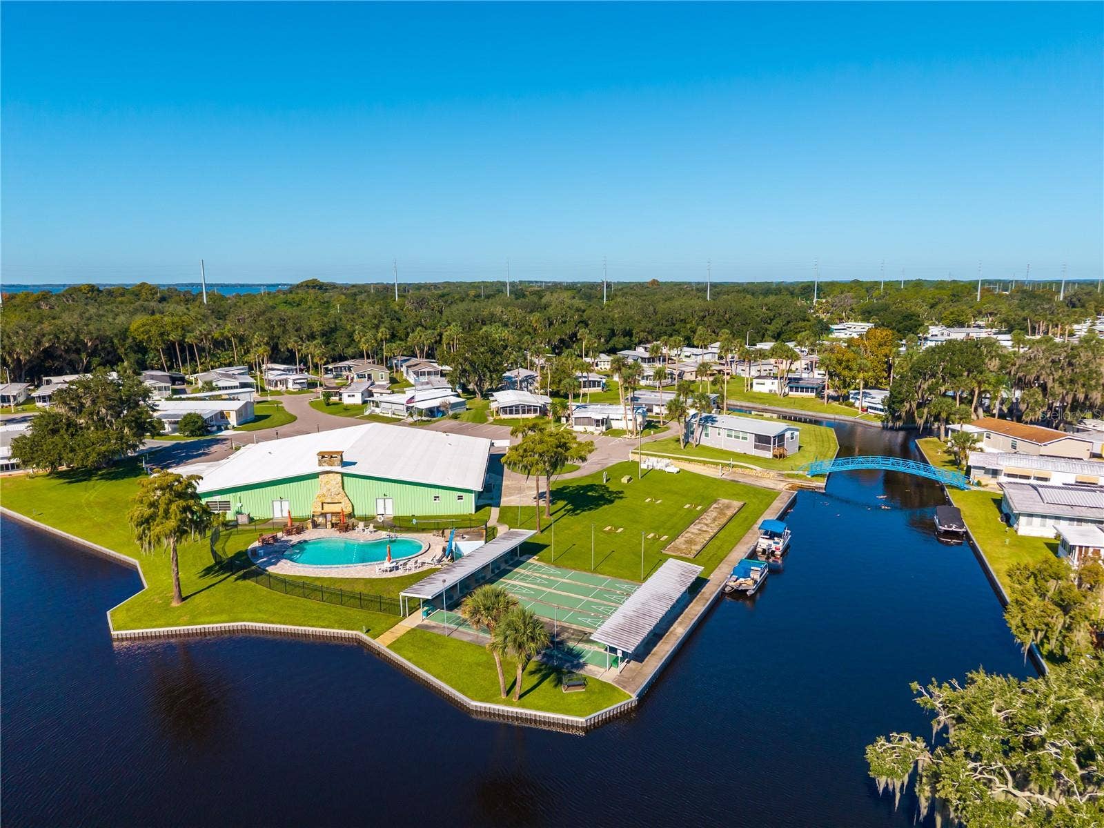 130 PINEY RIDGE, Eustis, FL 32726 Aerial View of Clubhouse and Pool