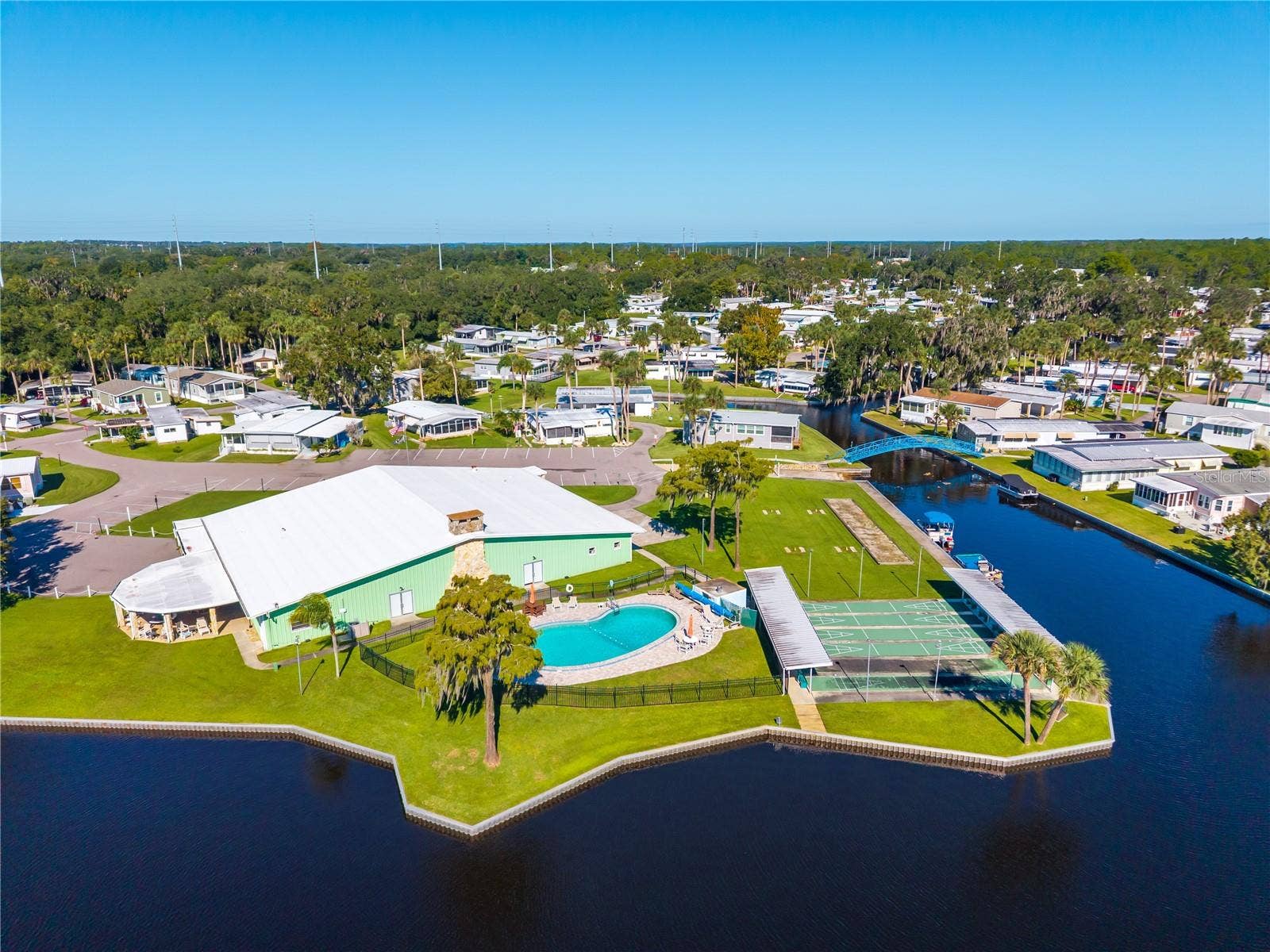 130 PINEY RIDGE, Eustis, FL 32726 Aerial View of Clubhouse and Pool