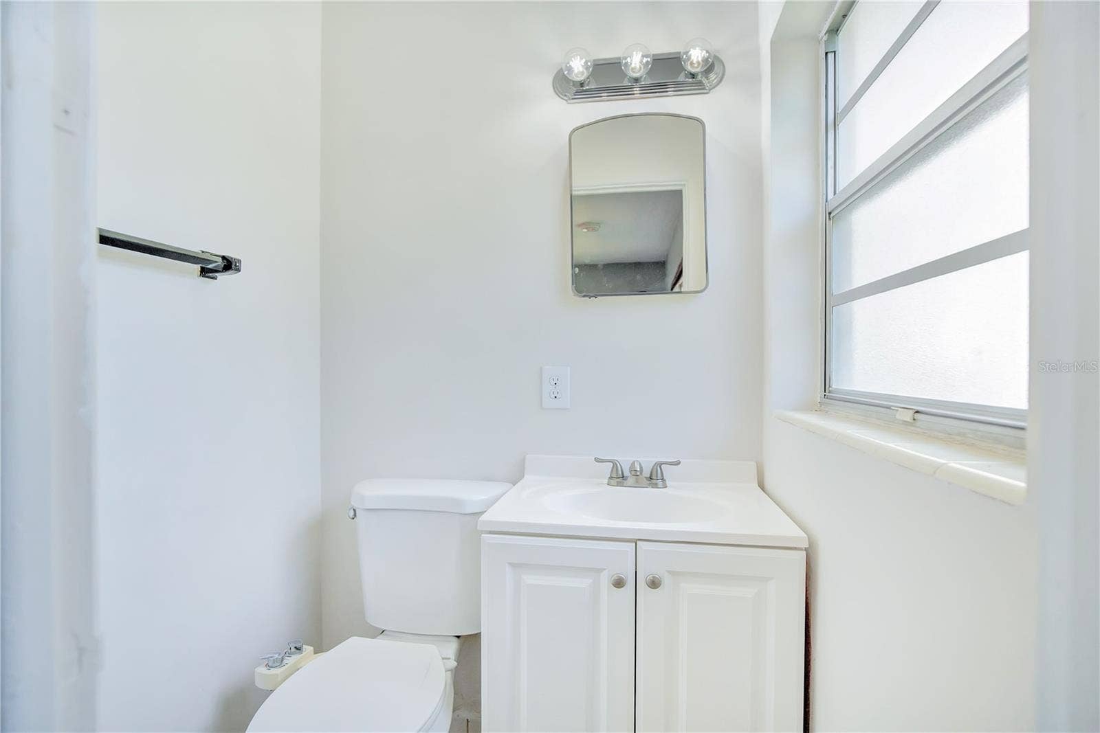 3301 COE AVENUE, Orlando, FL 32806 3301 COE AVENUE, Orlando, FL 32806
