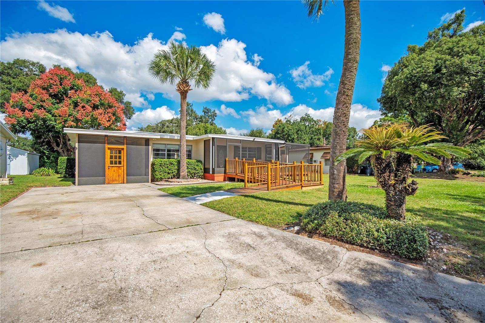 3301 COE AVENUE, Orlando, FL 32806 3301 COE AVENUE, Orlando, FL 32806