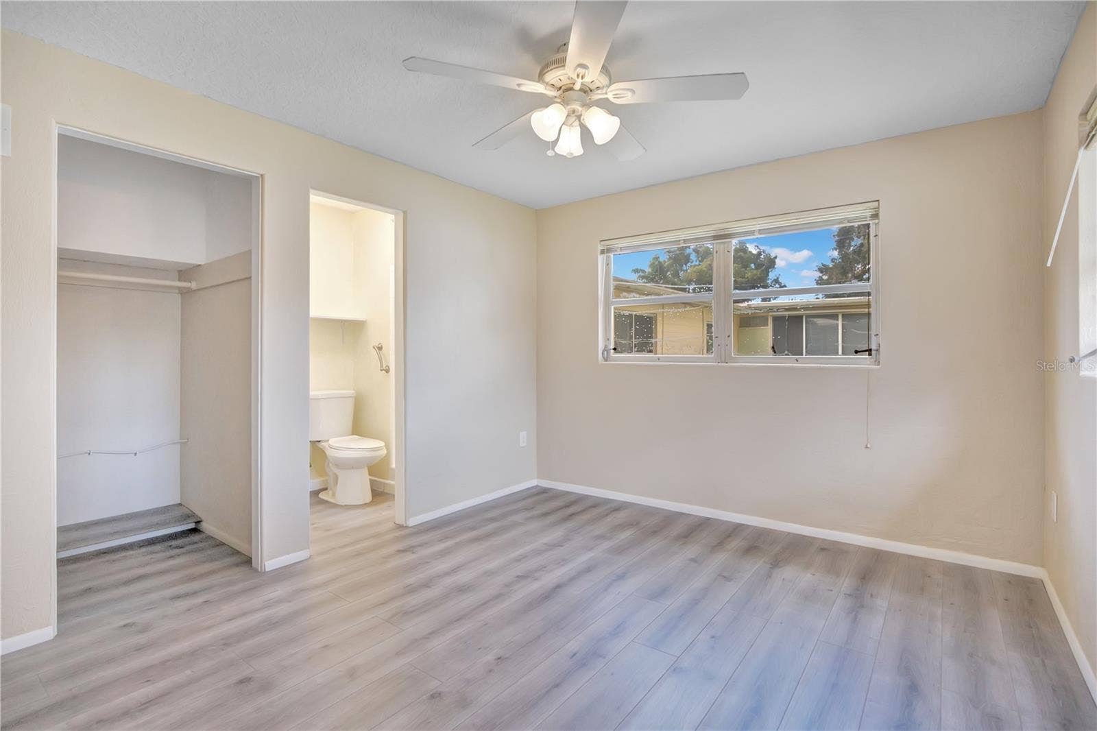 3301 COE AVENUE, Orlando, FL 32806 3301 COE AVENUE, Orlando, FL 32806