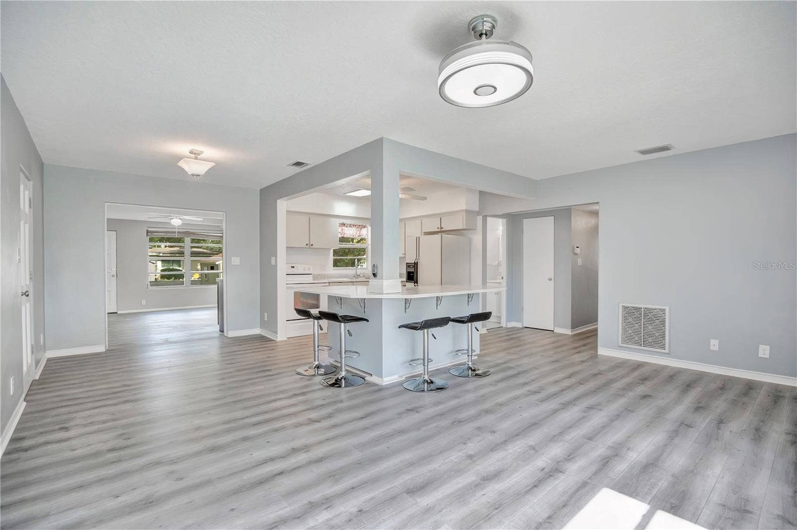 3301 COE AVENUE, Orlando, FL 32806 3301 COE AVENUE, Orlando, FL 32806