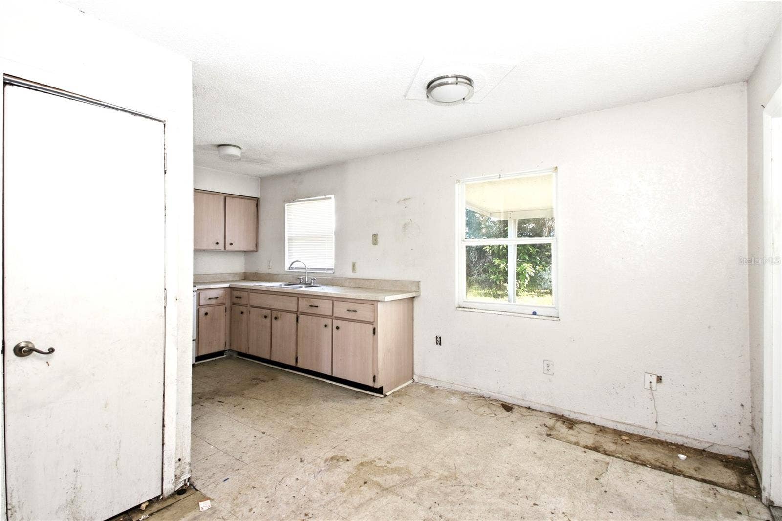 4727 OKEEFE COURT, Orlando, FL 32808 4727 OKEEFE COURT, Orlando, FL 32808