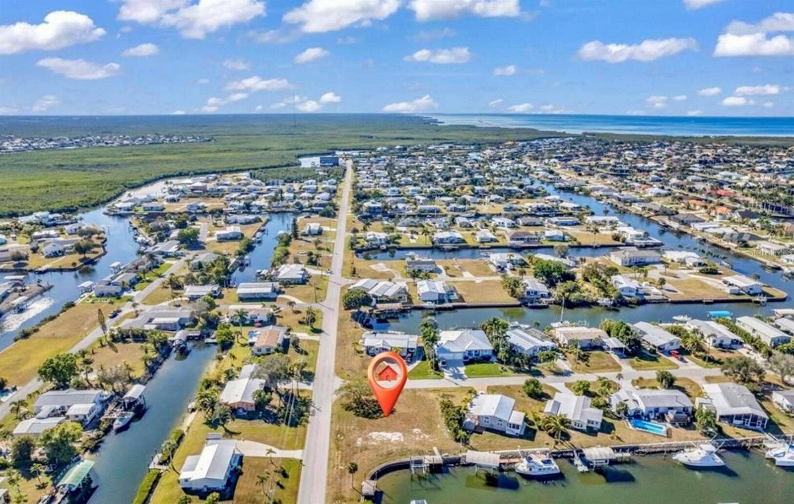 700 HOLLYHILL COURT, Punta Gorda, FL 33950 700 HOLLYHILL COURT, Punta Gorda, FL 33950